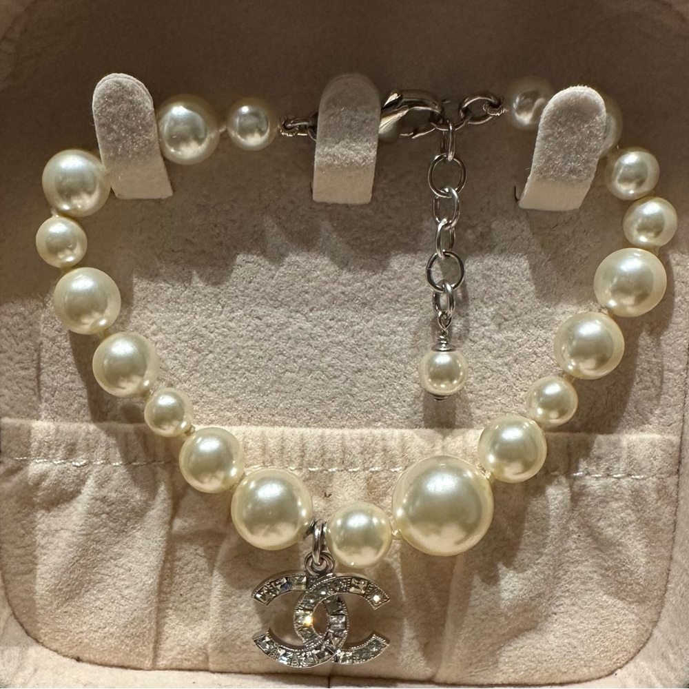 Chanel Elegant Pearl Bracelet with Silver Accents